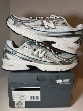 New Balance Men's 740 White and Silver Running Sneakers